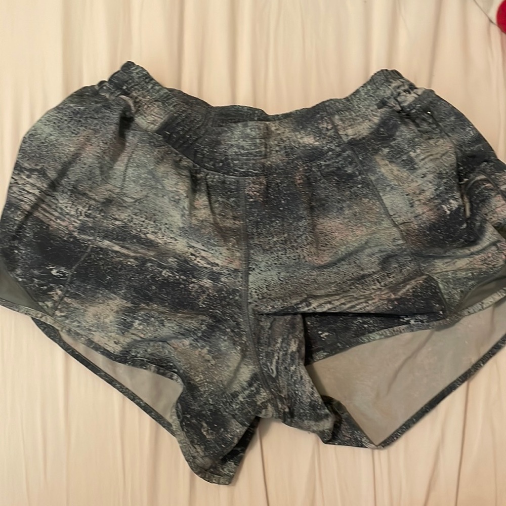 HOTTY HOT LULULEMON SHORTS